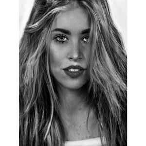 Meet your Posher, Corinna